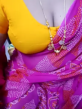 Snapshot of Tamil_Rathi chatting on 01-26-25, 05:23 Tamil Rathi online show from 01-26-25, 05:23