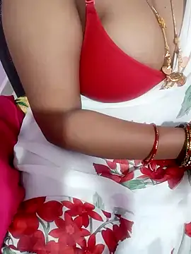 Snapshot of Tamil_Rathi chatting on 02-01-25, 11:06 Tamil Rathi online show from 02-01-25, 11:06