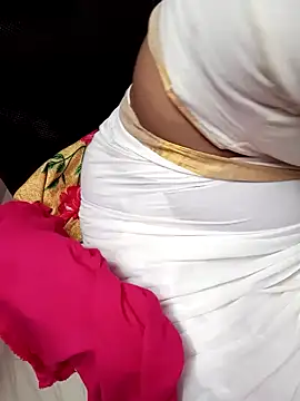 Snapshot of Tamil_Rathi chatting on 02-04-25, 11:27 Tamil Rathi online show from 02-04-25, 11:27