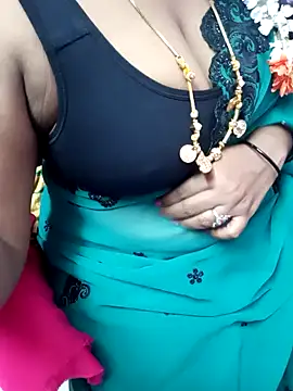 Snapshot of Tamil_Rathi chatting on 02-07-25, 05:52 Tamil Rathi online show from 02-07-25, 05:52