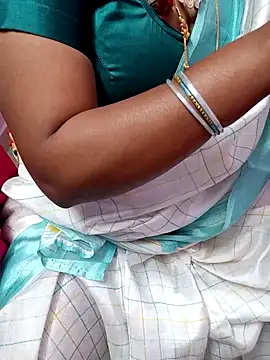 Snapshot of Tamil_Rathi chatting on 02-13-25, 08:13 Tamil Rathi online show from 02-13-25, 08:13