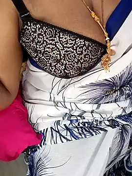 Snapshot of Tamil_Rathi chatting on 02-19-25, 02:01 Tamil Rathi online show from 02-19-25, 02:01