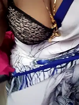 Snapshot of Tamil_Rathi chatting on 02-19-25, 07:38 Tamil Rathi online show from 02-19-25, 07:38