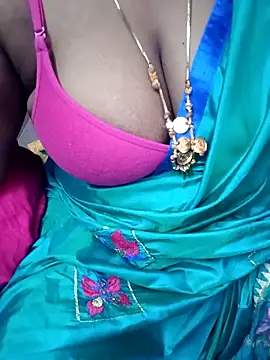 Snapshot of Tamil_Rathi chatting on 02-28-25, 09:04 Tamil Rathi online show from 02-28-25, 09:04