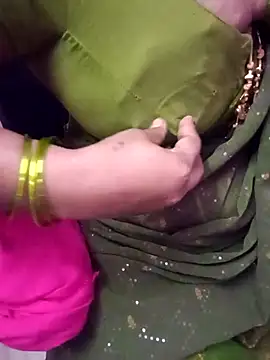 Snapshot of Tamil_Rathi chatting on 03-18-25, 06:03 Tamil Rathi online show from 03-18-25, 06:03