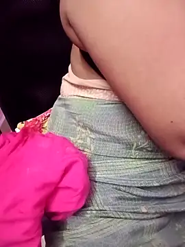 Snapshot of Tamil_Rathi chatting on 03-19-25, 03:40 Tamil Rathi online show from 03-19-25, 03:40