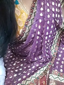 Snapshot of Tamil_Rathi chatting on 09-19-25, 04:18 Tamil Rathi online show from 09-19-25, 04:18