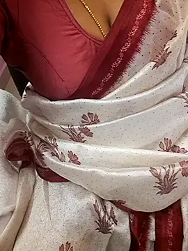 Snapshot of Tamil_Rathi chatting on 09-20-25, 05:36 Tamil Rathi online show from 09-20-25, 05:36