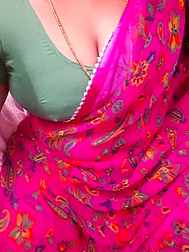 Snapshot of Tamil_Rathi chatting on 09-23-25, 03:59 Tamil Rathi online show from 09-23-25, 03:59