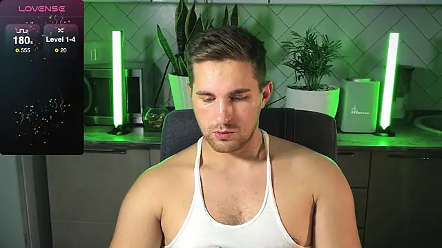 Sweeet  boy online show from 12-22-24, 03:33