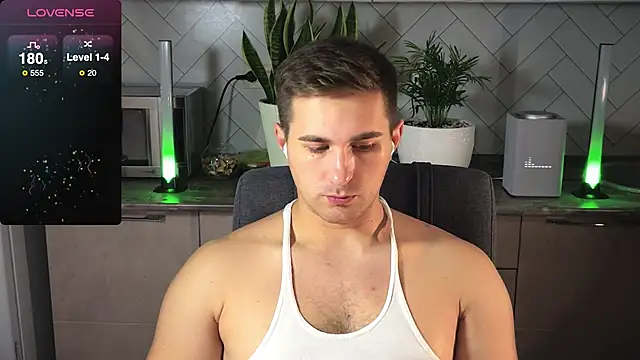 Sweeet  boy online show from 12-23-24, 11:36