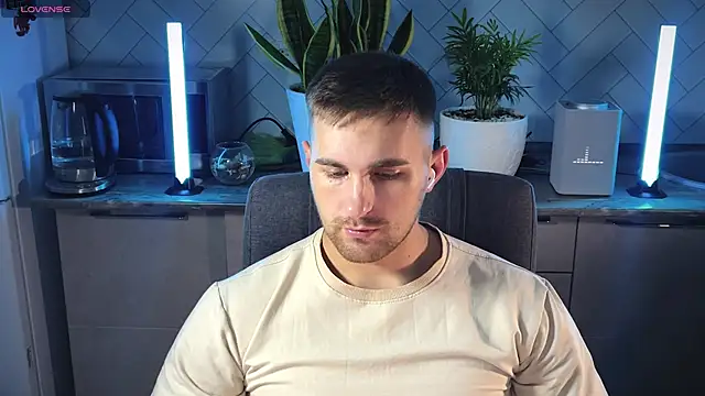 Sweeet  boy online show from 12-30-24, 12:00