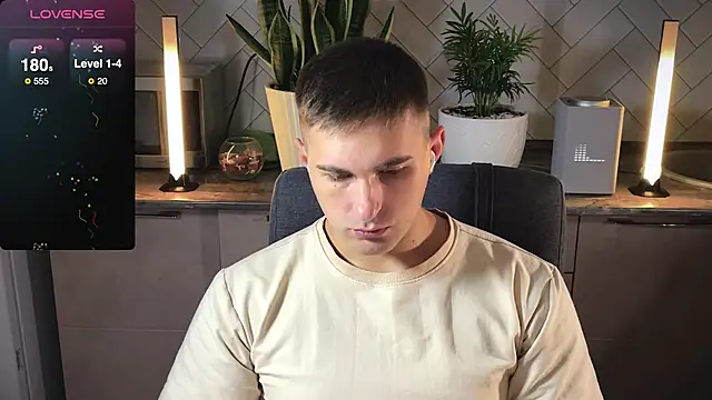 Sweeet  boy online show from 12-30-24, 10:43