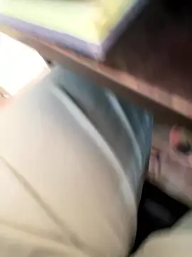 Snapshot of u_wan_me chatting on 01-17-26, 04:17 u wan me online show from 01-17-26, 04:17