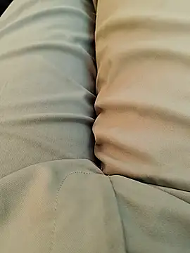 Snapshot of u_wan_me chatting on 02-04-26, 04:40 u wan me online show from 02-04-26, 04:40