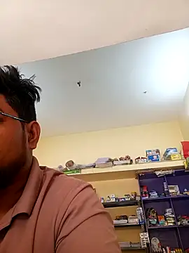 Snapshot of u_wan_me chatting on 02-11-26, 03:22 u wan me online show from 02-11-26, 03:22