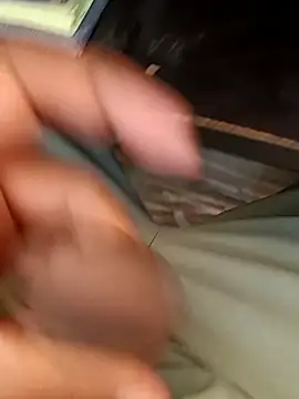 Snapshot of u_wan_me chatting on 02-14-26, 03:58 u wan me online show from 02-14-26, 03:58