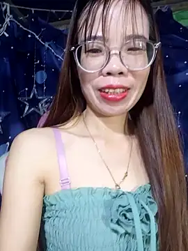 Snapshot of __Mai-love19__ chatting on 10-22-25, 12:33 Mai-love19 online show from 10-22-25, 12:33