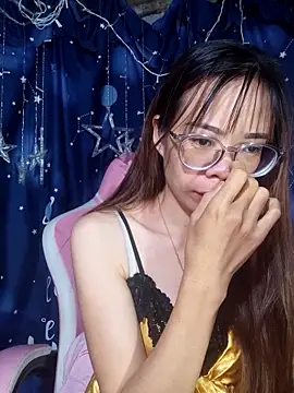 Snapshot of __Mai-love19__ chatting on 11-10-25, 12:04 Mai-love19 online show from 11-10-25, 12:04