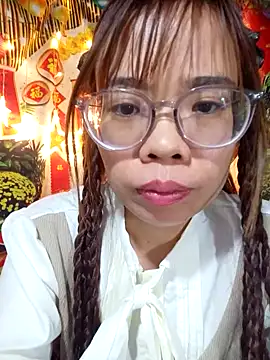 Snapshot of __Mai-love19__ chatting on 02-18-26, 11:50 Mai-love19 online show from 02-18-26, 11:50