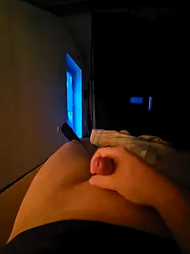 Snapshot of eigude10 chatting on 11-09-25, 03:32 eigude10 online show from 11-09-25, 03:32