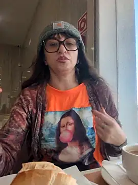 Snapshot of xgabyenlalunax chatting on 11-19-25, 02:28 xgabyenlalunax online show from 11-19-25, 02:28