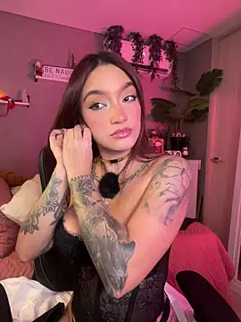 DaniDusan  online show from 12-14-25, 07:40