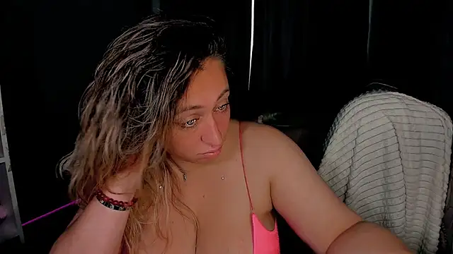 Snapshot of CumOnMy_Tits chatting on 09-21-25, 12:56 CumOnMy Tits online show from 09-21-25, 12:56