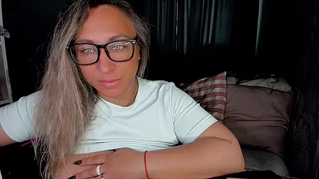 Snapshot of CumOnMy_Tits chatting on 10-01-25, 12:49 CumOnMy Tits online show from 10-01-25, 12:49