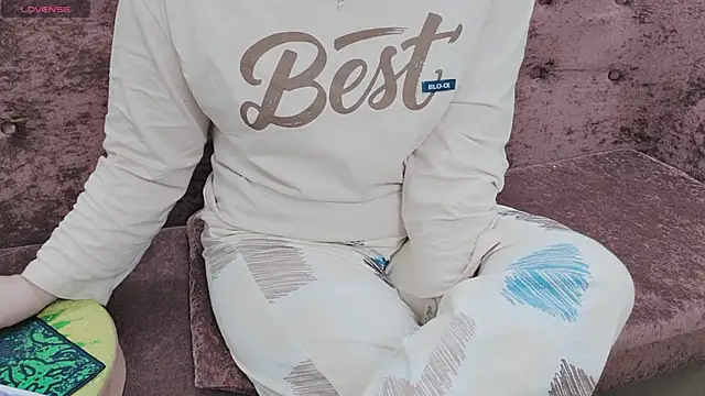 Sophie Secret online show from 11-28-25, 10:34