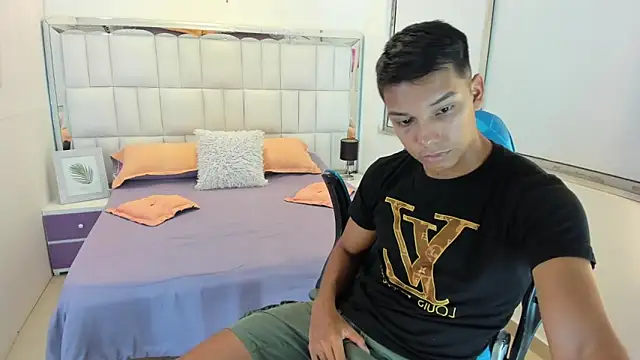 Edwin Blaz online show from 09-30-25, 03:11