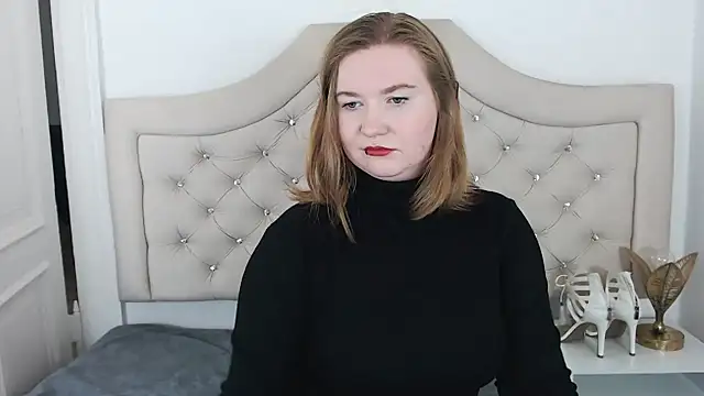 LaraDream online show from 12-20-24, 03:25