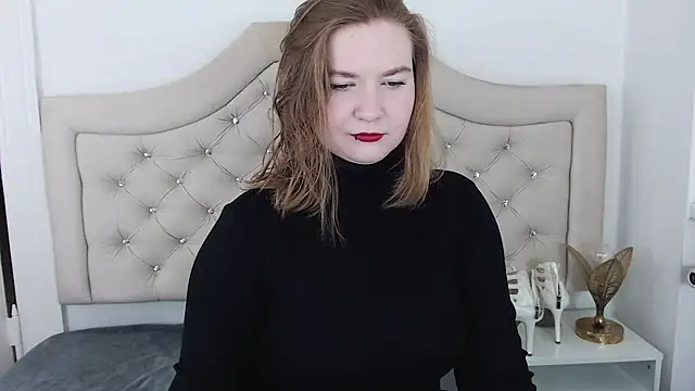LaraDream online show from 12-21-24, 12:09