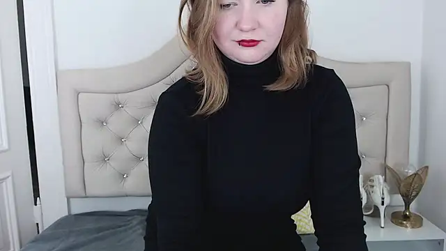LaraDream online show from 12-21-24, 03:47