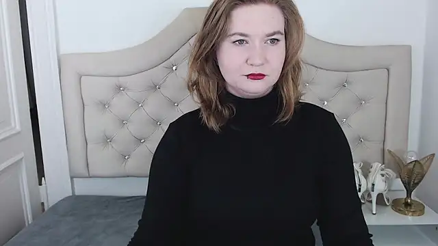 LaraDream online show from 12-23-24, 05:43