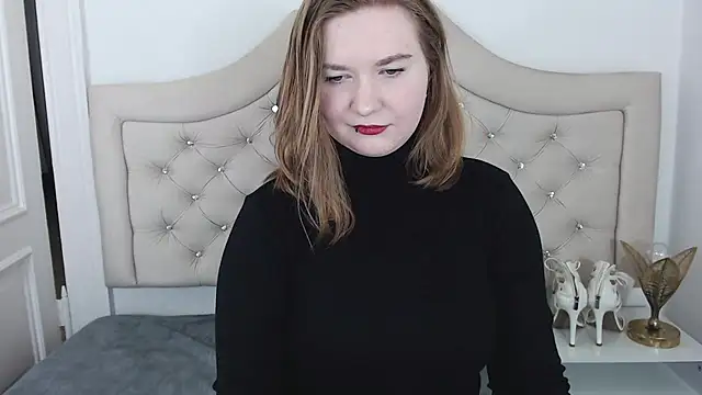 LaraDream online show from 12-23-24, 08:47