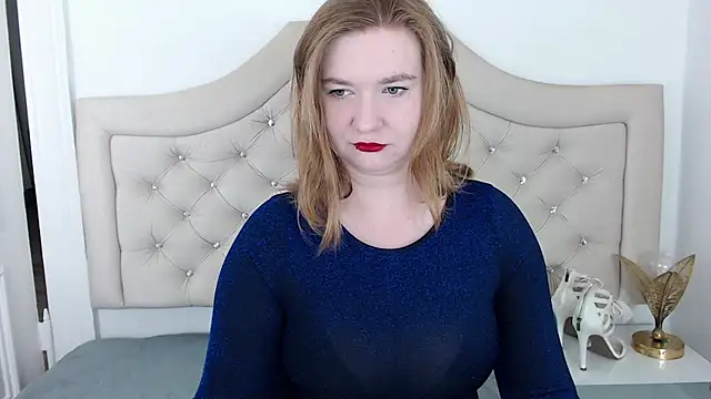 LaraDream online show from 12-31-24, 08:12