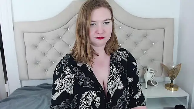 LaraDream online show from 01-01-25, 05:54