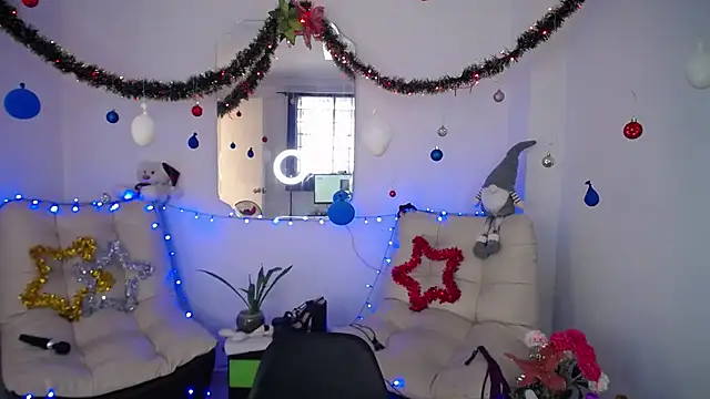 Snapshot of susan_smith18 chatting on 12-22-24, 01:22 susan smith18 online show from 12-22-24, 01:22