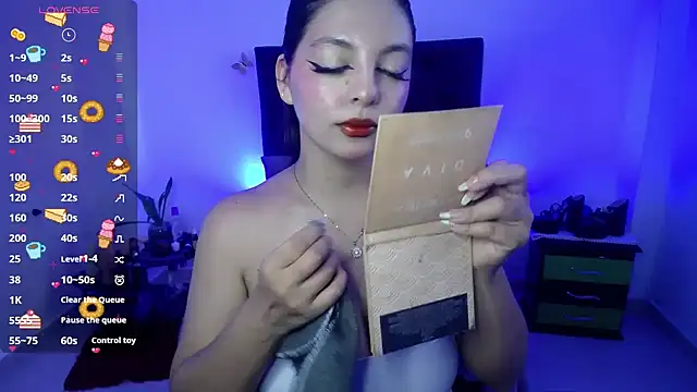 Snapshot of susan_smith18 chatting on 03-11-25, 01:45 susan smith18 online show from 03-11-25, 01:45