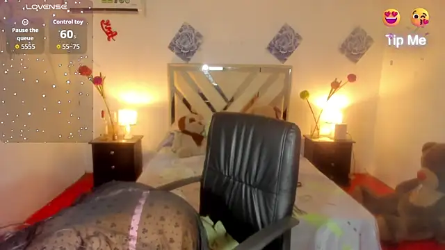 Miagrace online show from 12-18-25, 10:49