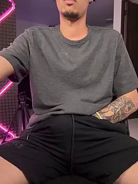 bigryann23 online show from 11-21-25, 03:16