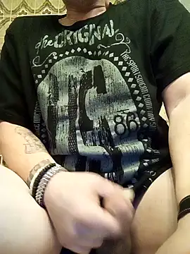 Snapshot of Affenarsch81 chatting on 12-07-24, 01:25 Affenarsch81 online show from 12-07-24, 01:25